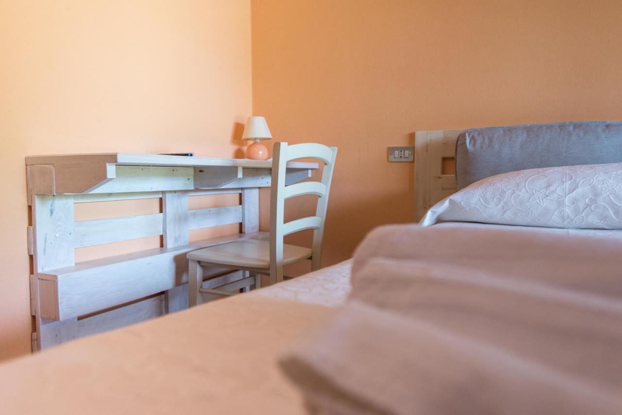 Albergo La Genzianella Miasino Екстериор снимка