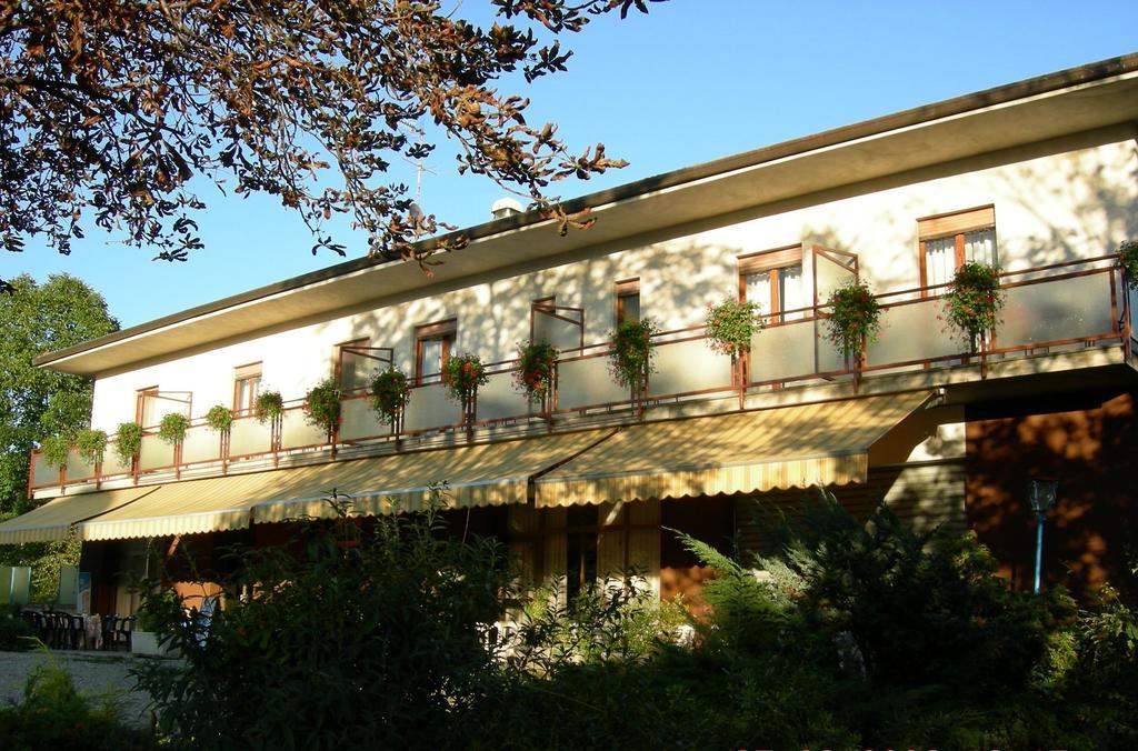 Albergo La Genzianella Miasino Екстериор снимка